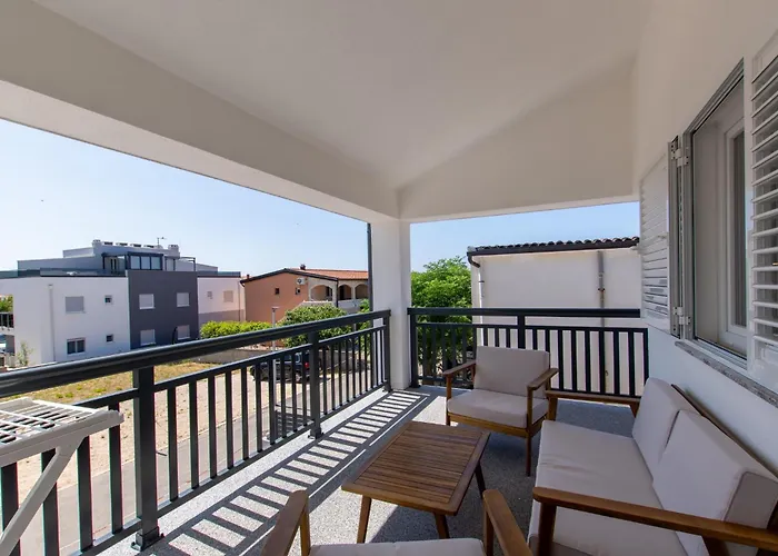 Sandra Appartement Vir